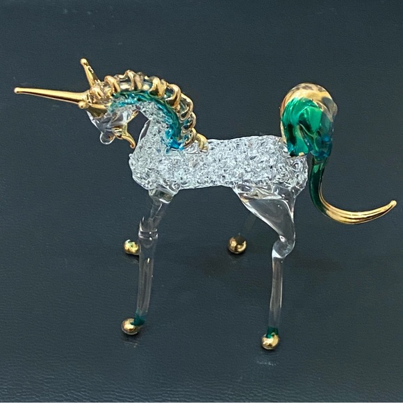Vintage Delicate Spun Glass Unicorn Collectible Art Glass Figurine - Picture 6 of 16